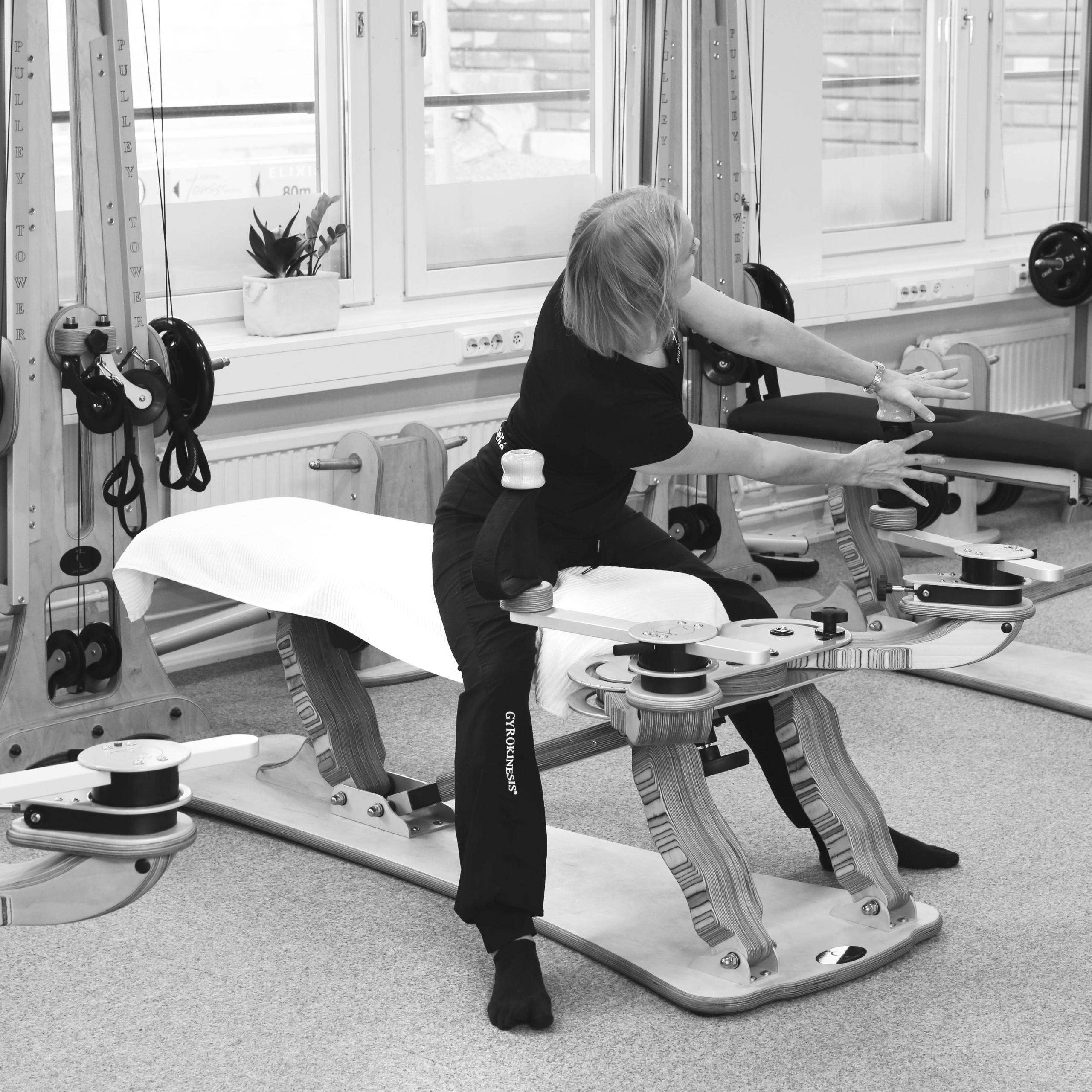 Pilates Ateljee Espoo Finland 6.10.2017 GYROTONIC®, GYROKINESIS®, APPARATUS PILATES, LAITEPILATES, PILATES, STRETCHING, TRAINING FOR FEET, TRAINING FOR RIDERS, CIRCLE PILATES, TRAINING FOR DANCERS, HOIDOT, PRIVATE CLASSES, YRITYSTUNNIT, TYKY, KEHONHUOLTO, HIERONTA